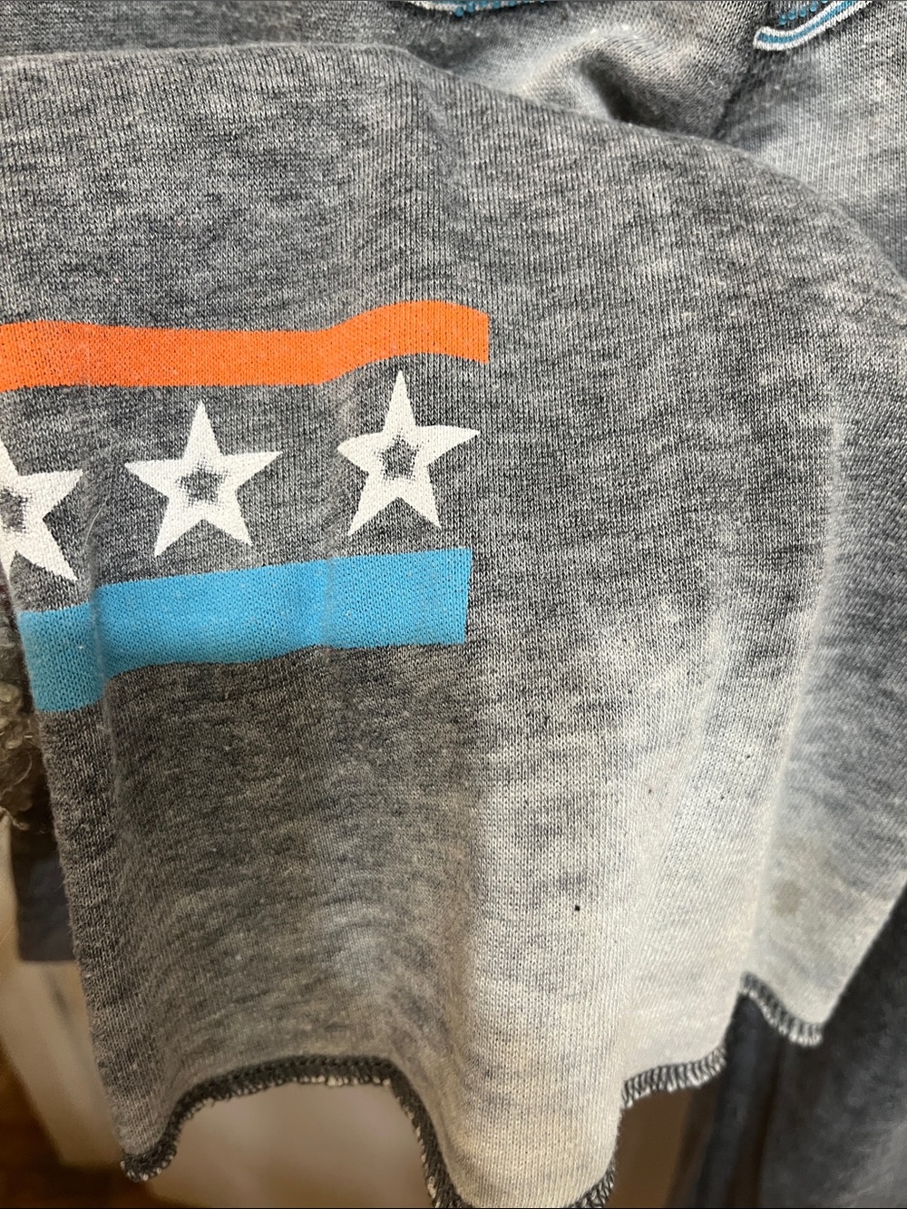 πͺ½β€οΈπ€ππͺ½SINFUL Gray Zip-Up Hoodie with Blue & Orange Winged Heart Graphicβ€οΈπͺ½π€πͺ½ππͺ½ - Picture 10 of 10